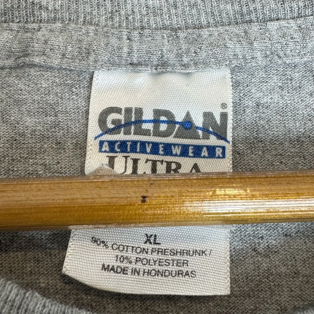 GILDAN Men’s Heather Gray T-Shirt - Picture 5 of 5